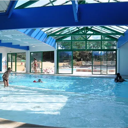 Camping Climatise - 9 Pers. - Api-1-52-2957