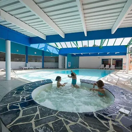 Climatisé - 9 Pers. - Api-1-52-2957 Campeggio Saint-Hilaire-de-Riez